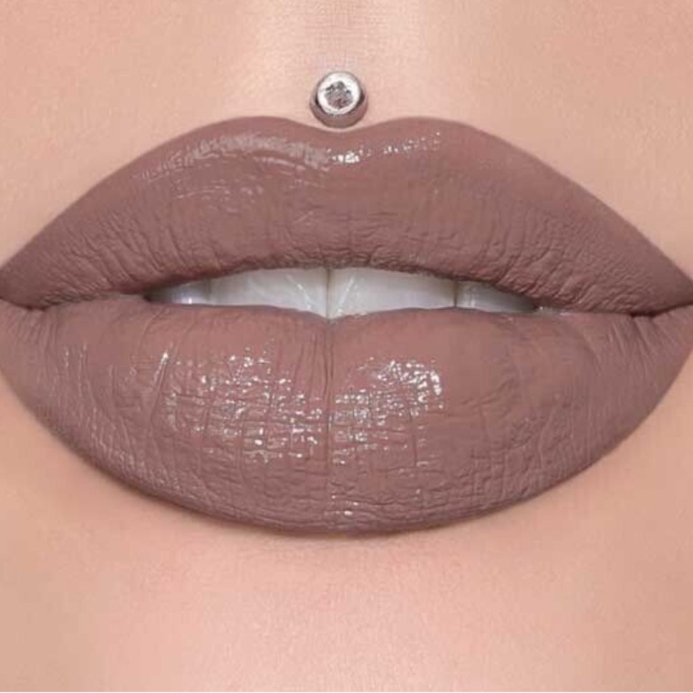 Jeffree Star Supreme Gloss Tea Bag